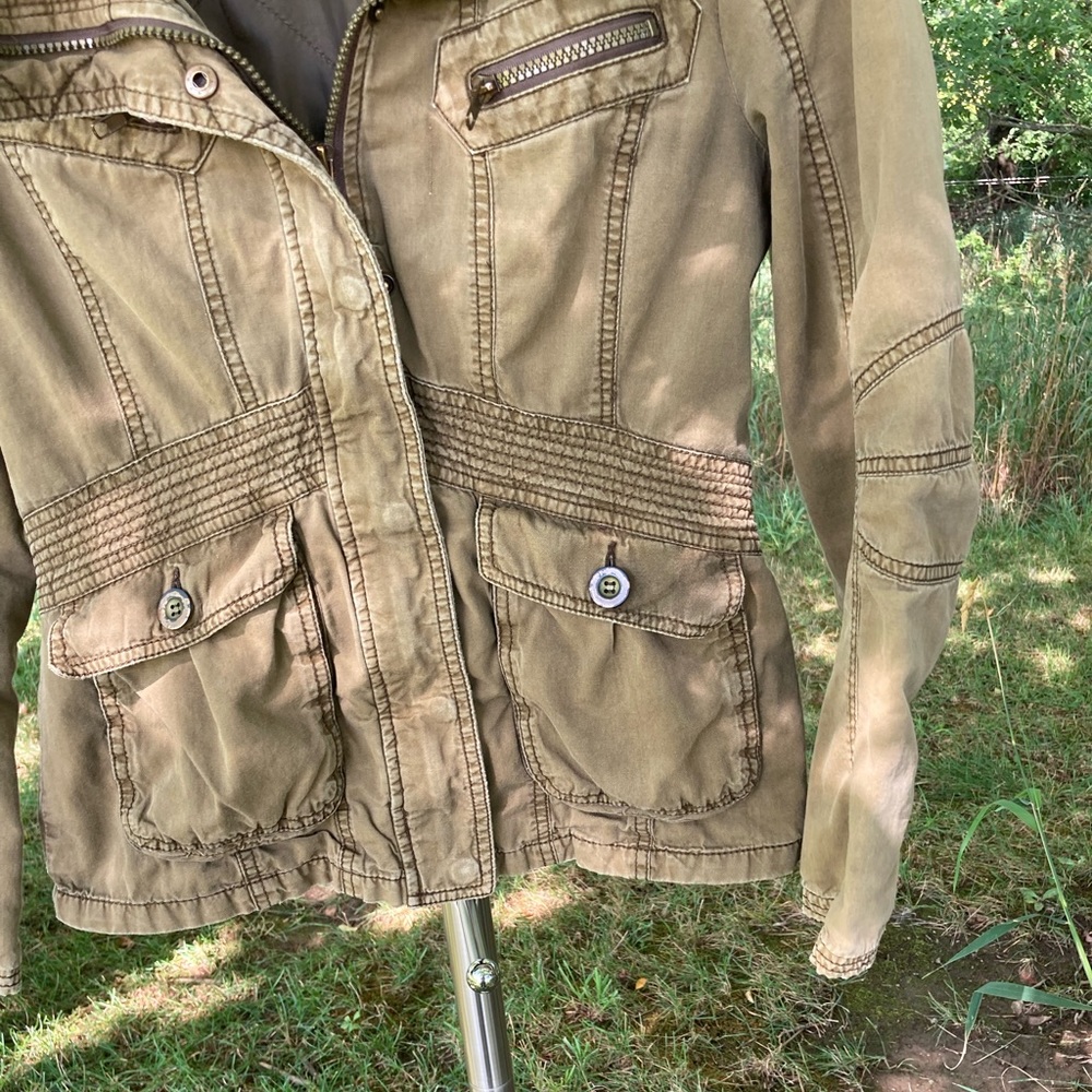 Sashimi: Utility style jacket with lots of details!  Ladies size S.